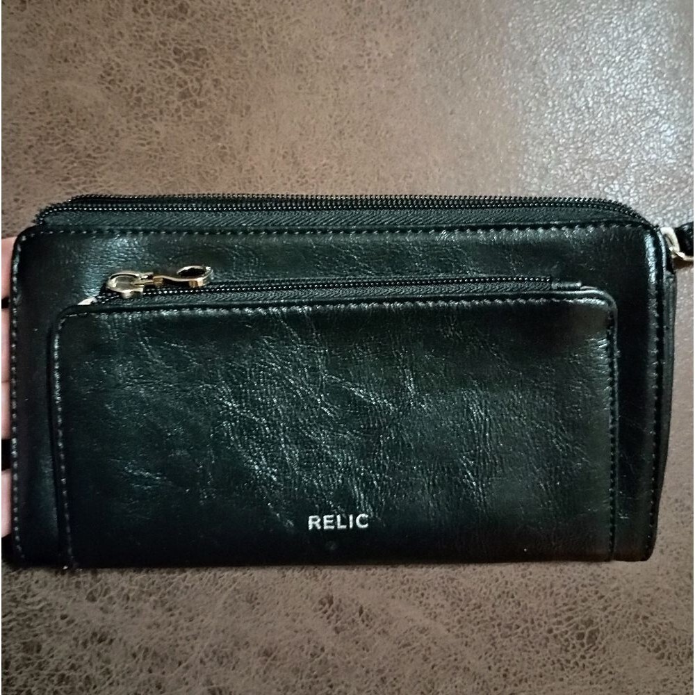 Relic black leather wallet